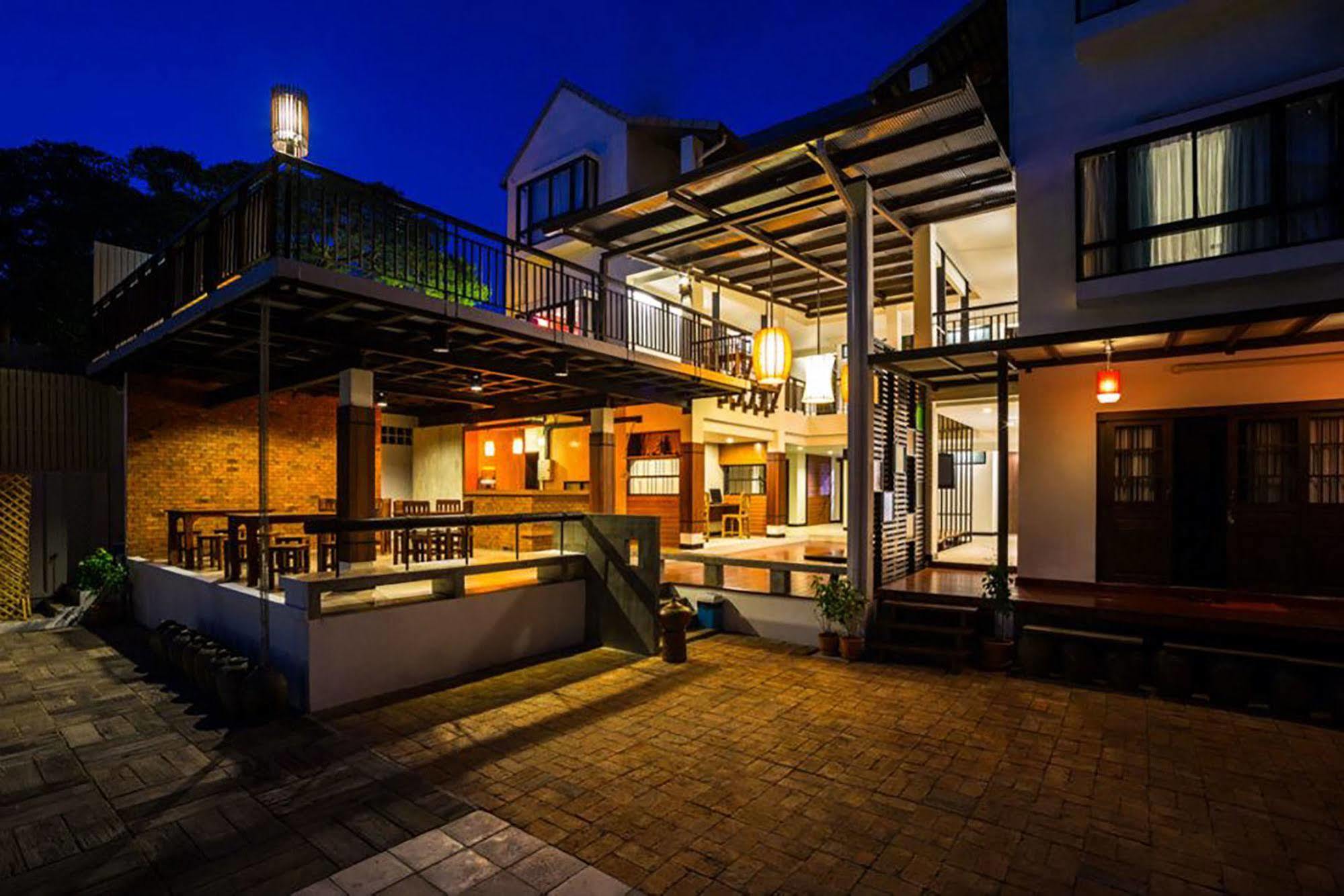 Baan Ing Ping Hotel Chiang Mai Ngoại thất bức ảnh